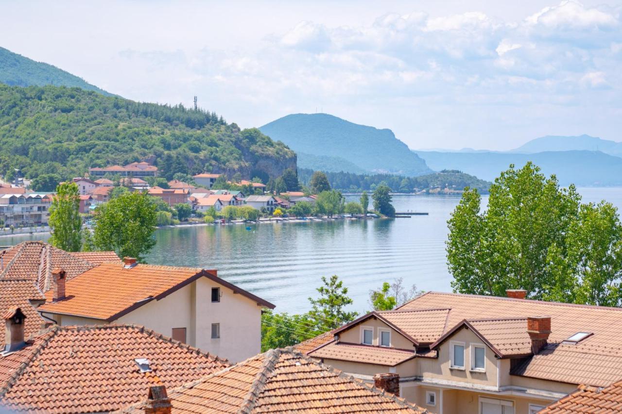 Et Larum Peštani Esterno foto